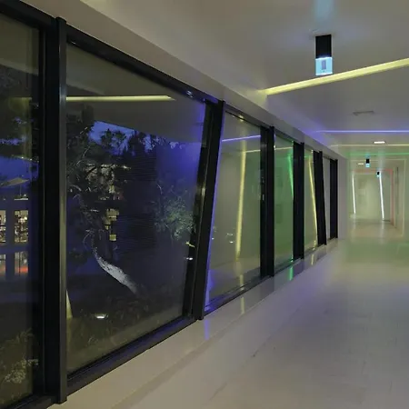 Апартаменты Amazing In With Outdoor Swimming Pool, Sauna And Swimming Pool *