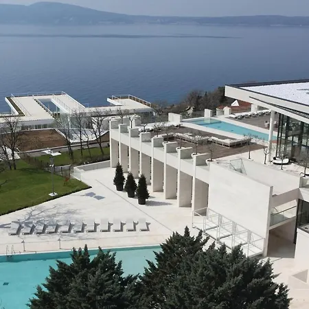 Апартаменты Amazing In With Outdoor Swimming Pool, Sauna And Swimming Pool Нови-Винодолски