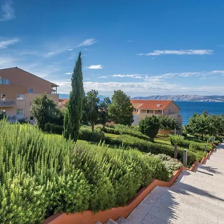 Апартаменты Amazing In With Outdoor Swimming Pool, Sauna And Swimming Pool